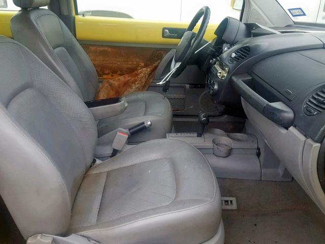 3VWCD21C9YM416561 - 2000 VOLKSWAGEN NEW BEETLE ყვითელი ფოტო 5