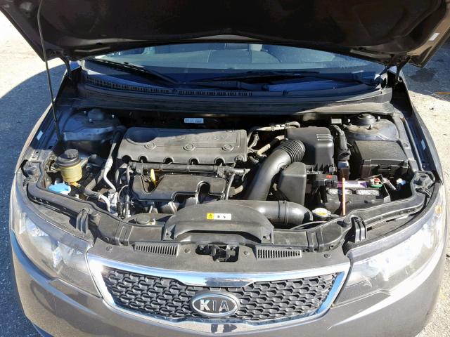 KNAFU4A23D5705371 - 2013 KIA FORTE EX GRAY photo 7