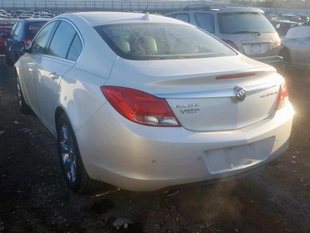 2G4GS5EV9D9154921 - 2013 BUICK REGAL PREM WHITE photo 3