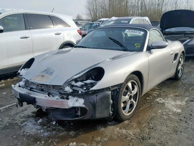 WP0CA29882U623814 - 2002 PORSCHE BOXSTER SILVER photo 2