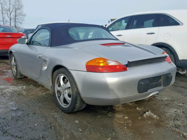 WP0CA29882U623814 - 2002 PORSCHE BOXSTER SILVER photo 3