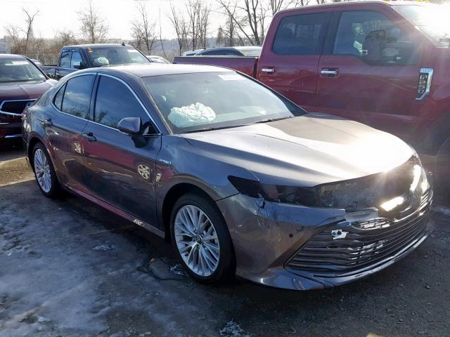 4T1B21HK0JU008782 - 2018 TOYOTA CAMRY HYBR GRAY photo 1