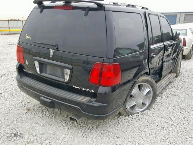 5LMFU28R04LJ32461 - 2004 LINCOLN NAVIGATOR BLACK photo 4