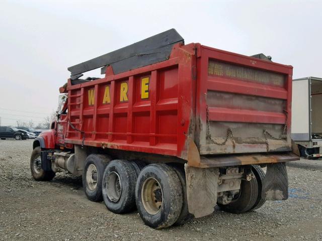 1M2AG11C15M021143 - 2005 MACK 700 CV700 RED photo 3