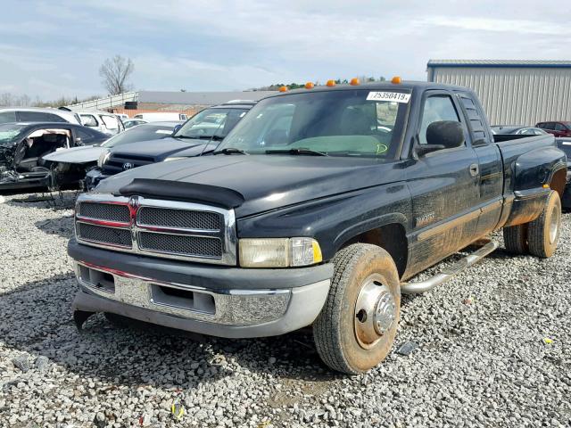 1B7MC33D2WJ154608 - 1998 DODGE RAM 3500 BLACK photo 2