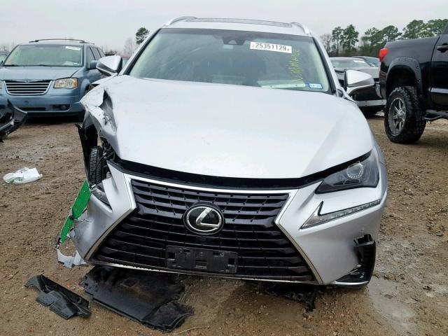 JTJYARBZ8J2103959 - 2018 LEXUS NX 300 SILVER photo 9