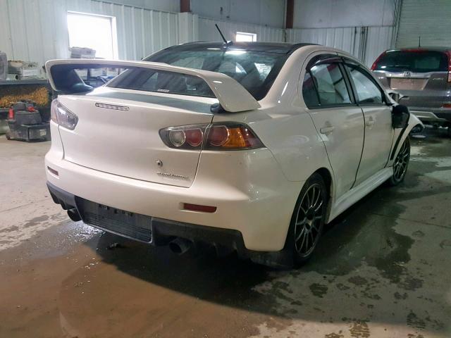 JA32W7FV9FU027233 - 2015 MITSUBISHI LANCER EVO WHITE photo 4