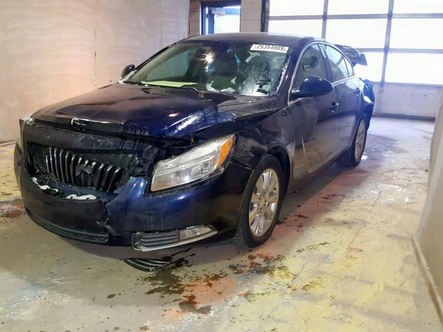 2G4GR5ER5C9136512 - 2012 BUICK REGAL BLACK photo 2