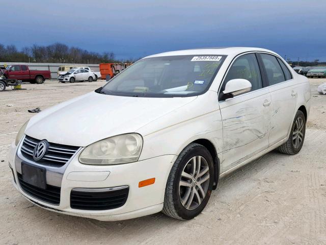 3VWDT71K56M728272 - 2006 VOLKSWAGEN JETTA TDI WHITE photo 2