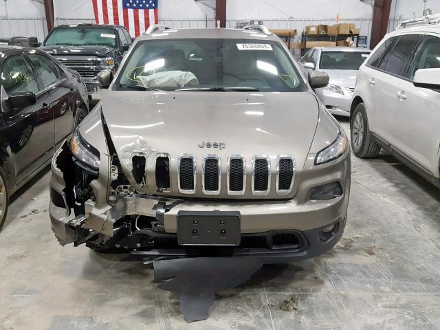 1C4PJLCB7HW623053 - 2017 JEEP CHEROKEE L BROWN photo 7