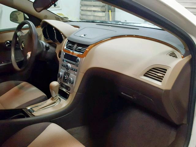 1G1ZC5E12BF330034 - 2011 CHEVROLET MALIBU 1LT WHITE photo 9