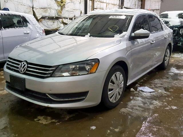 1VWAP7A32DC078105 - 2013 VOLKSWAGEN PASSAT S SILVER photo 2