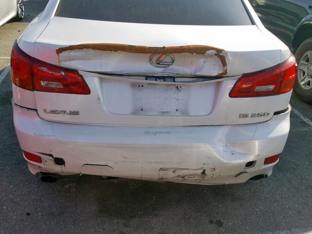 JTHBK262585066189 - 2008 LEXUS IS 250 WHITE photo 9