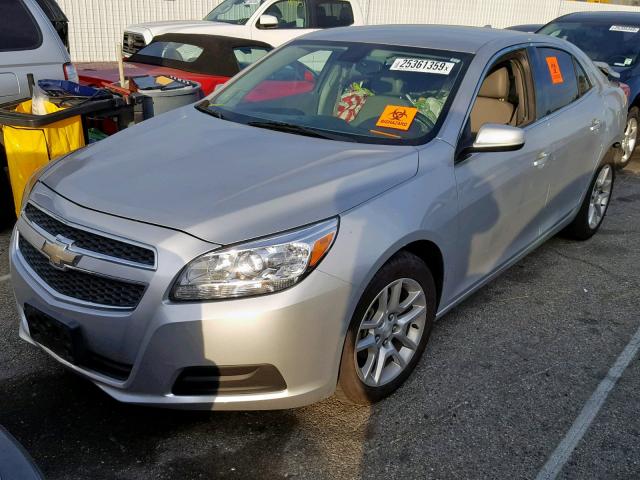 1G11D5RRXDF122044 - 2013 CHEVROLET MALIBU 1LT 银色 照片 2