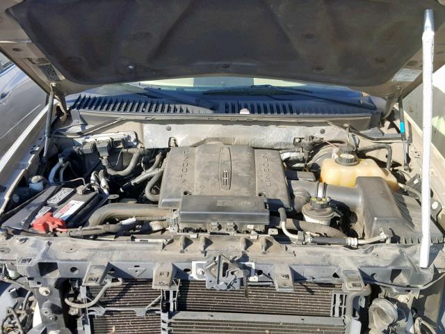 5LMFU27567LJ13643 - 2007 LINCOLN NAVIGATOR CREAM photo 7