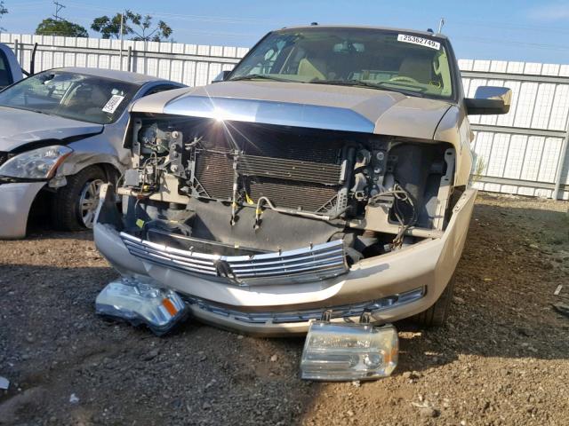 5LMFU27567LJ13643 - 2007 LINCOLN NAVIGATOR CREAM photo 9