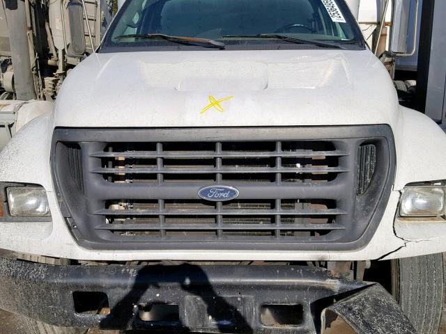 3FDXF75R7YMA08372 - 2000 FORD F750 SUPER WHITE photo 7