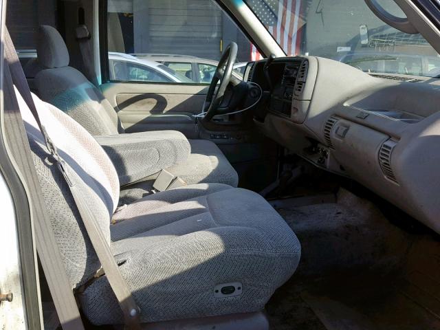 1GKEK13K5SJ735397 - 1995 GMC YUKON WHITE photo 5