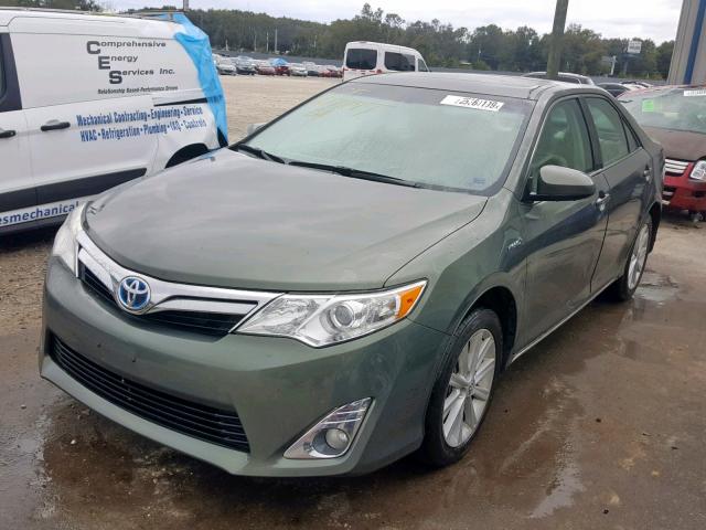 4T1BD1FK9CU031476 - 2012 TOYOTA CAMRY HYBR GREEN photo 2