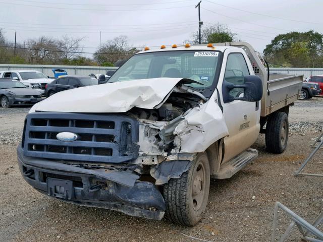 1FDSF34596EB90015 - 2006 FORD F350 SRW S WHITE photo 2