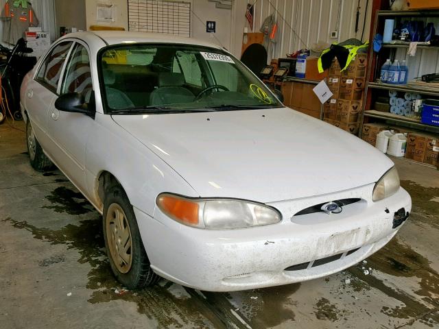 3FAFP13P3YR234784 - 2000 FORD ESCORT WHITE photo 1