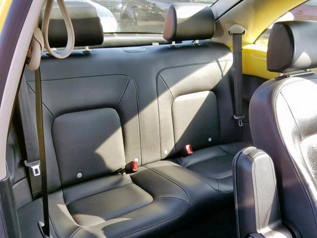 3VWPG3AG6AM020384 - 2010 VOLKSWAGEN NEW BEETLE Gelb Foto 6