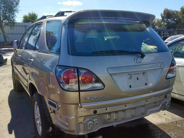 JTJHF10U620275446 - 2002 LEXUS RX 300 GOLD photo 3