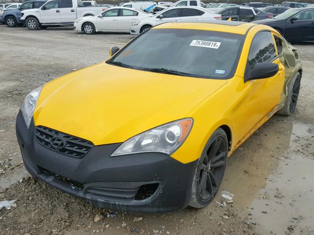 KMHHU6KHXBU061666 - 2011 HYUNDAI GENESIS CO YELLOW photo 2