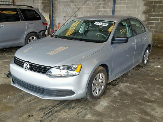 3VW2K7AJ3DM297476 - 2013 VOLKSWAGEN JETTA BASE Արծաթագույն լուսանկար 2