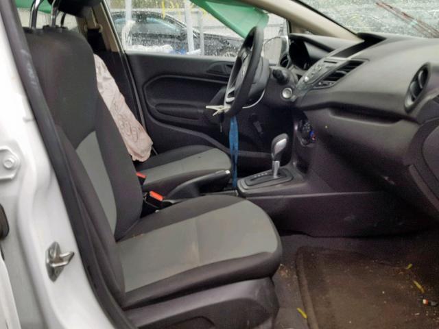 3FADP4AJ3HM163669 - 2017 FORD FIESTA S WHITE photo 5