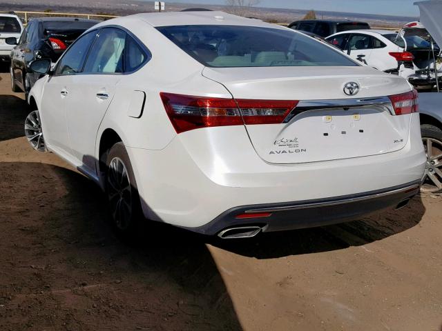 4T1BK1EB3JU274267 - 2018 TOYOTA AVALON XLE WHITE photo 3