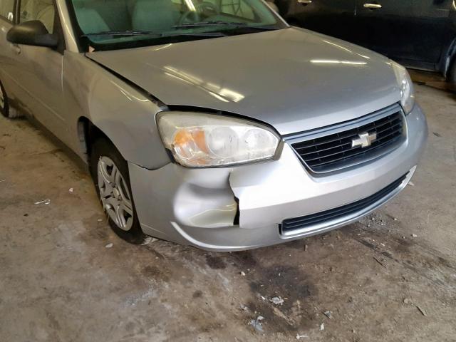 1G1ZS51F26F147047 - 2006 CHEVROLET MALIBU LS SILVER photo 9