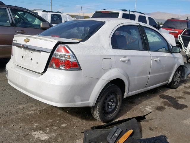 KL1TD56E59B626508 - 2009 CHEVROLET AVEO LS WHITE photo 4