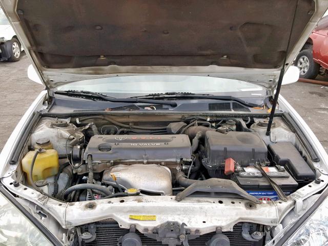 JTDBE32K720040136 - 2002 TOYOTA CAMRY LE WHITE photo 7