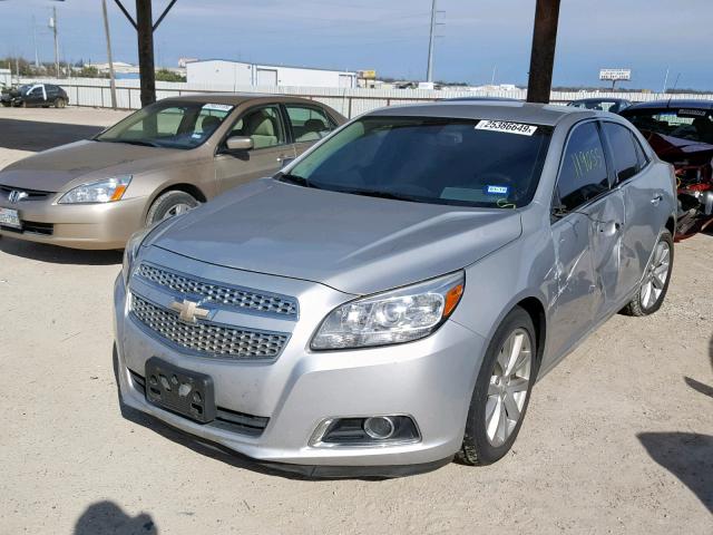 1G11E5SAXDF266775 - 2013 CHEVROLET MALIBU 2LT SILVER photo 2