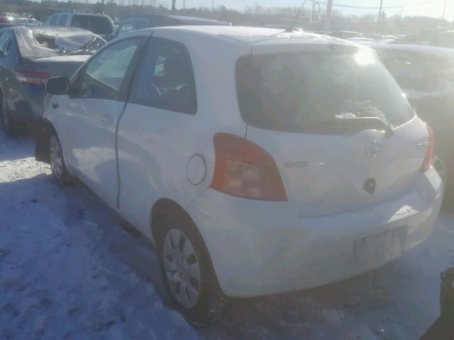 JTDJT923185207048 - 2008 TOYOTA YARIS WHITE photo 3