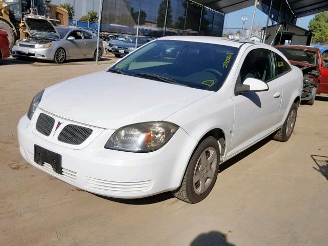 1G2AS18H597150953 - 2009 PONTIAC G5 WHITE photo 2