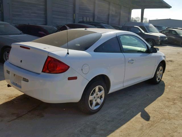 1G2AS18H597150953 - 2009 PONTIAC G5 WHITE photo 4