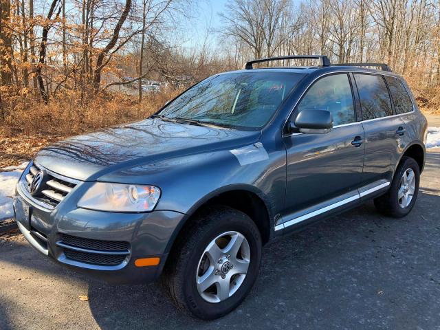 WVGBC67L04D009553 - 2004 VOLKSWAGEN TOUAREG 3. GRAY photo 2