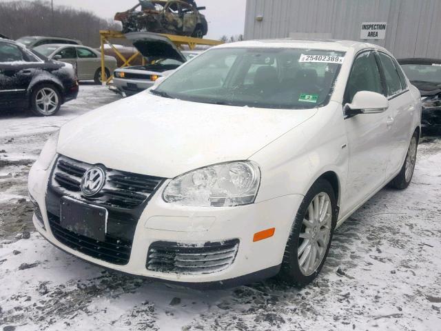 3VWRA7AJ5AM048013 - 2010 VOLKSWAGEN JETTA WOLF WHITE photo 2