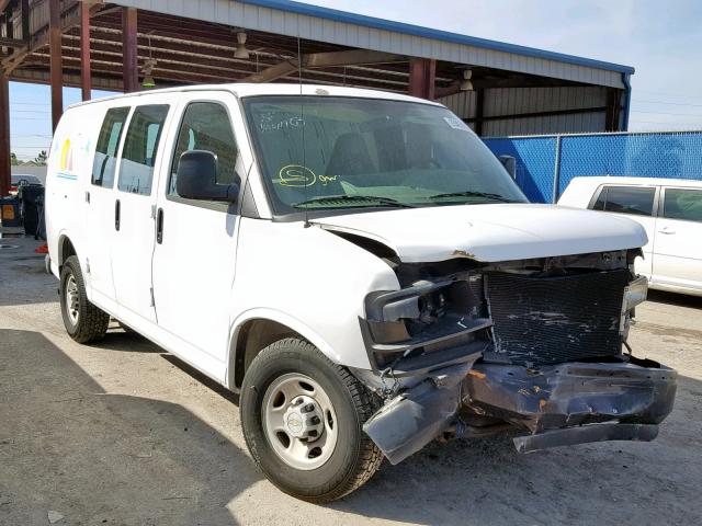 1GCGG25C881146712 - 2008 CHEVROLET EXPRESS G2 WHITE photo 1