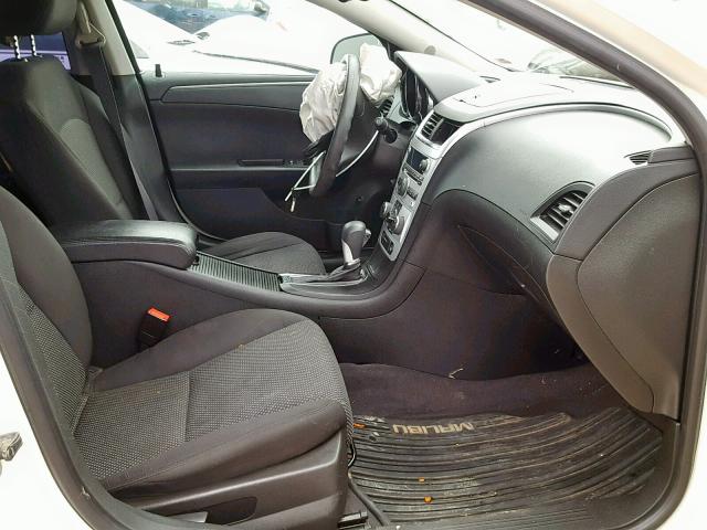 1G1ZC5E12BF305697 - 2011 CHEVROLET MALIBU 1LT თეთრი ფოტო 5
