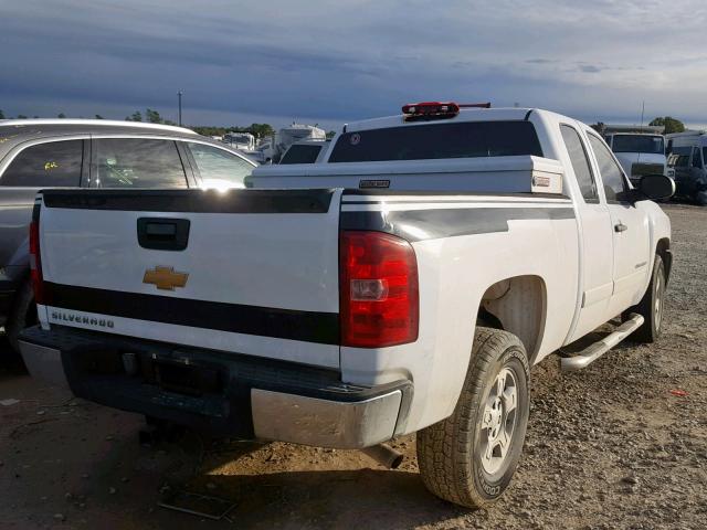 1GCEC19C58Z137815 - 2008 CHEVROLET SILVERADO WHITE photo 4