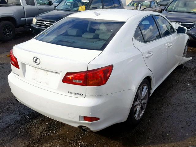 JTHBK262172025798 - 2007 LEXUS IS250 WHITE photo 4