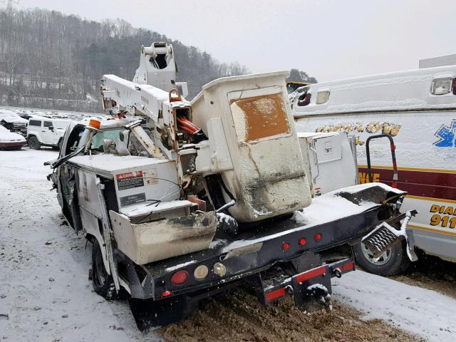 1FDAF56P45EB73496 - 2005 FORD F550 SUPER WHITE photo 3