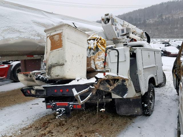 1FDAF56P45EB73496 - 2005 FORD F550 SUPER WHITE photo 4