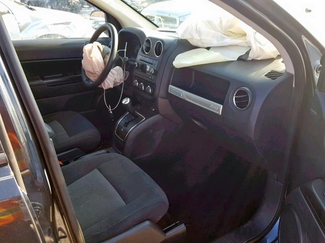 1C4NJCBB8ED890413 - 2014 JEEP COMPASS SP ნაცრისფერი ფოტო 5