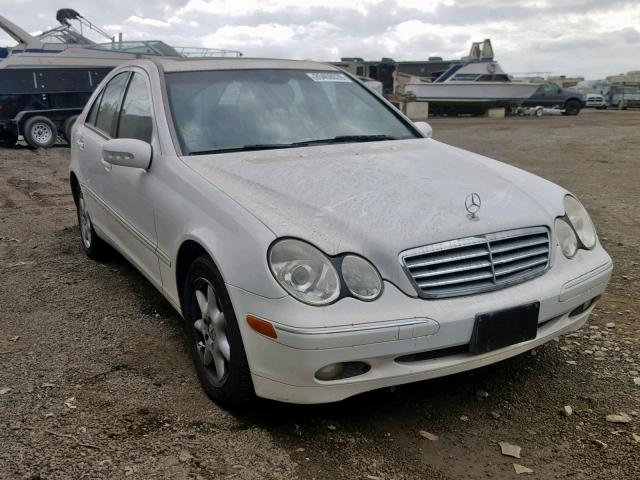 WDBRF61J34A551604 - 2004 MERCEDES-BENZ C 240 WHITE photo 1