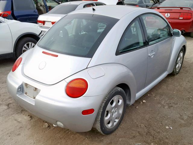3VWCP21C62M438970 - 2002 VOLKSWAGEN NEW BEETLE Gümüş foto 4