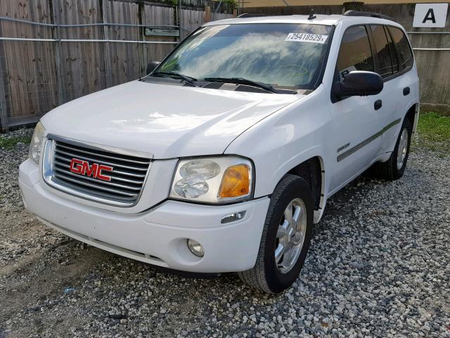 1GKDT13S262296247 - 2006 GMC ENVOY WHITE photo 2